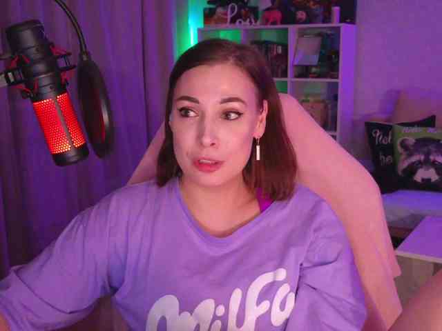 LadyLLS webcam