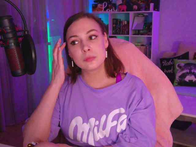 LadyLLS webcam