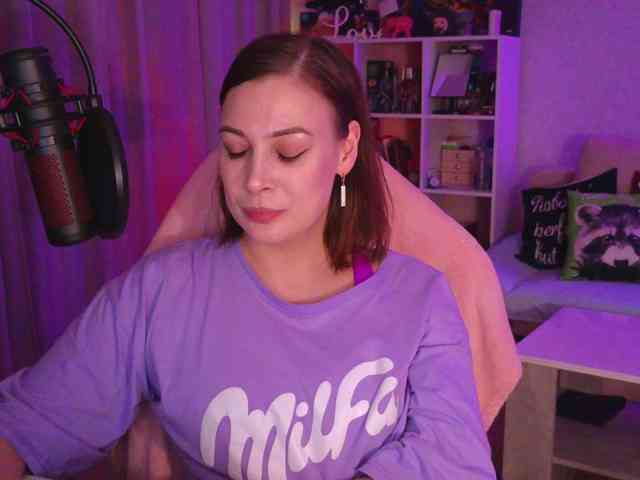 LadyLLS webcam