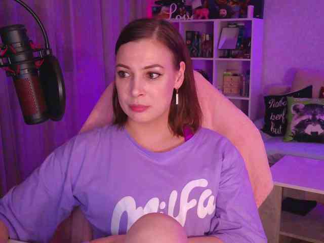 LadyLLS webcam