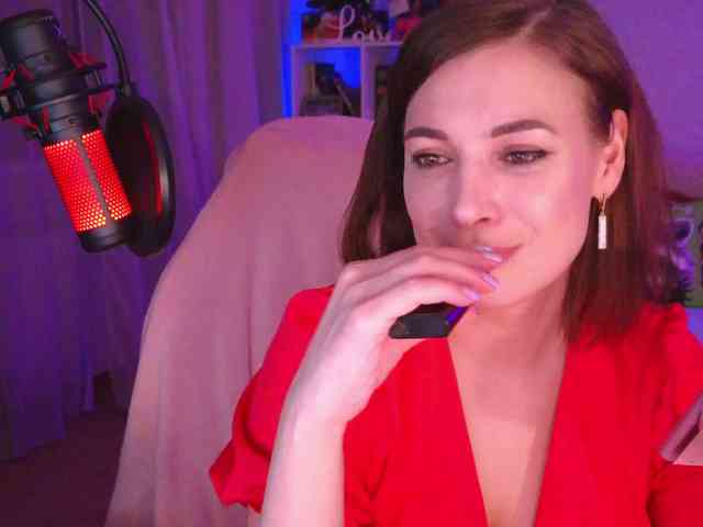 LadyLLS webcam
