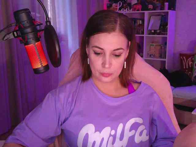 LadyLLS webcam