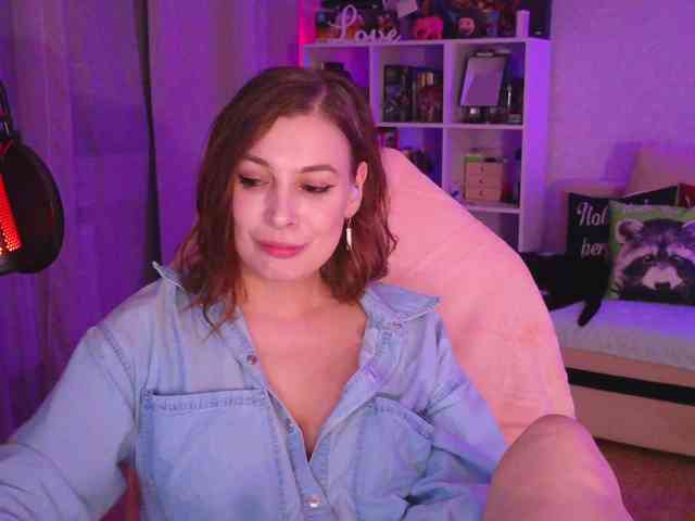 LadyLLS webcam