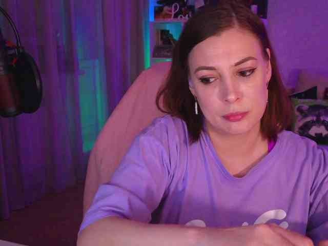 LadyLLS webcam