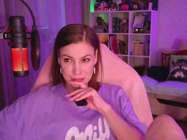 LadyLLS webcam