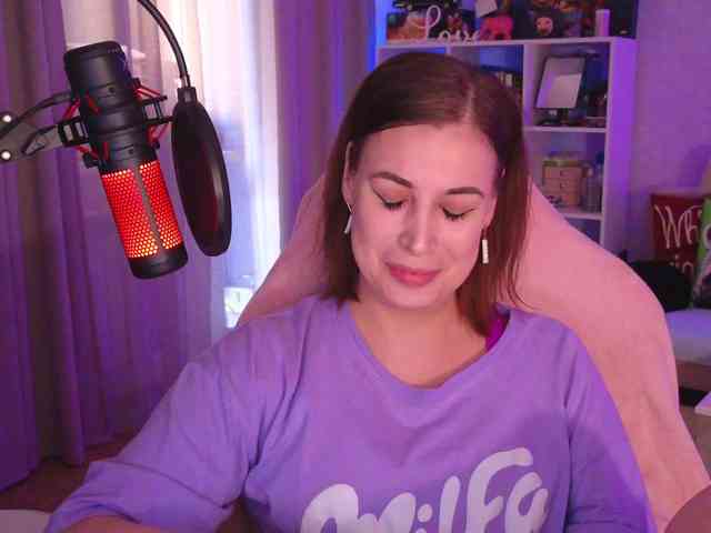 LadyLLS webcam