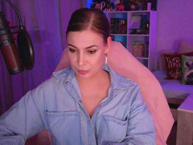 LadyLLS webcam