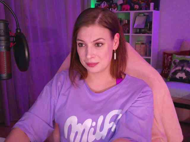 LadyLLS webcam