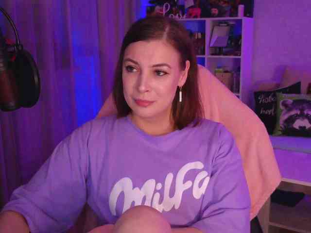 LadyLLS webcam