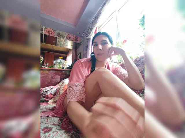 NaimaModel Live Webcam on BongaCams