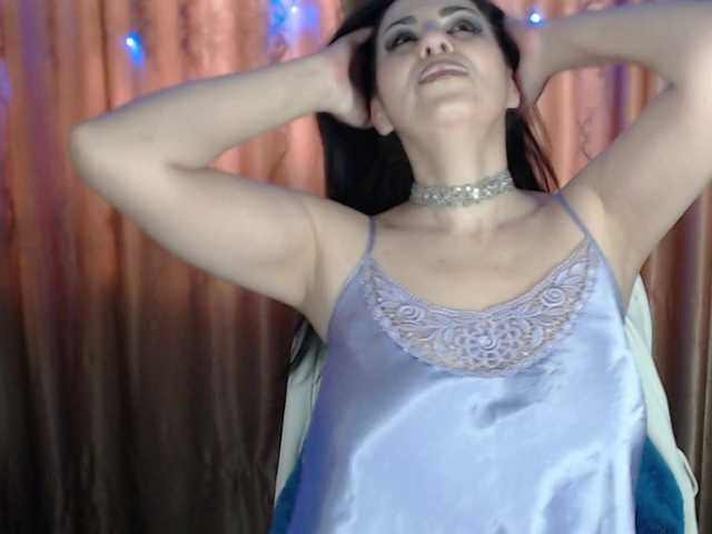 Jasminkiss's BongaCams show and profile