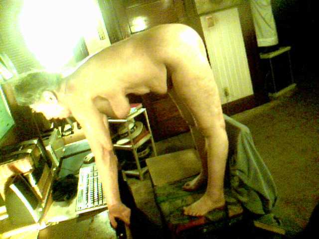 Estina54's BongaCams show and profile