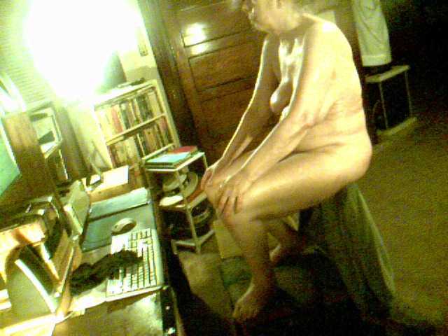 Estina54's BongaCams show and profile