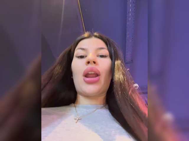 Sex chat gratuit in direct cu -MaybeBaby- pe BongaCams