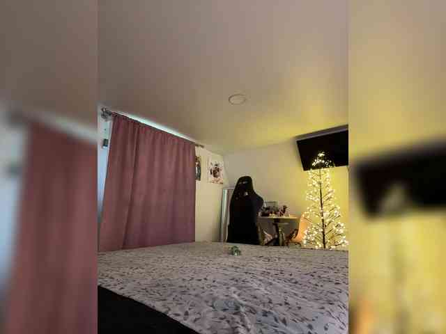 -MaybeBaby- webcam