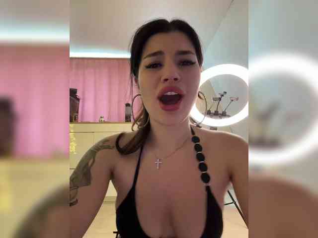 Модель: -MaybeBaby-