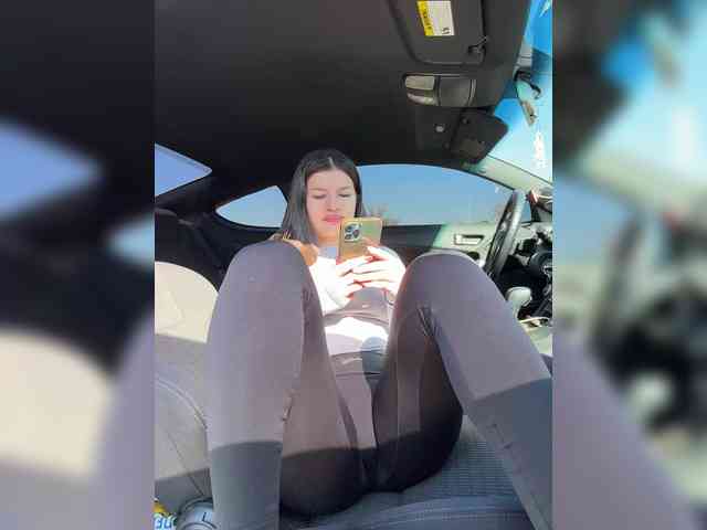 -MaybeBaby-'s webcam live show