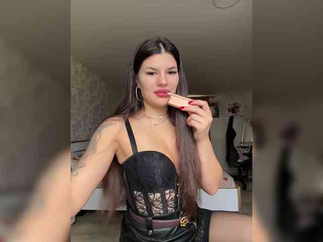 -MaybeBaby- bongacams