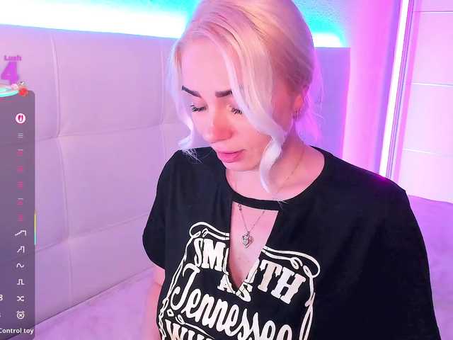 Dashulakiss1's BongaCams show and profile