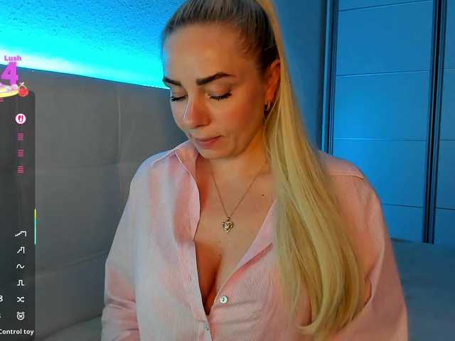 Dashulakiss1 from BongaCams is Freechat