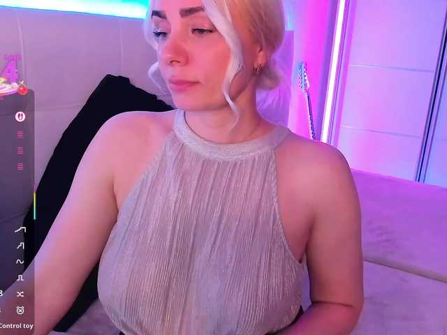 Dashulakiss1's BongaCams show and profile