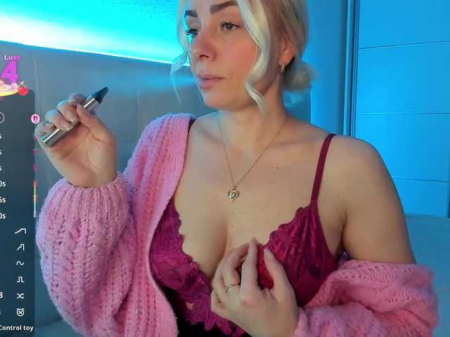 Dashulakiss1's BongaCams show and profile