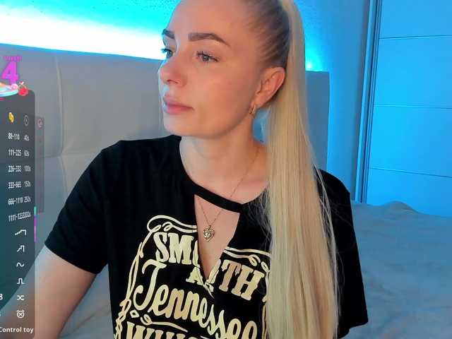 Dashulakiss1's BongaCams show and profile