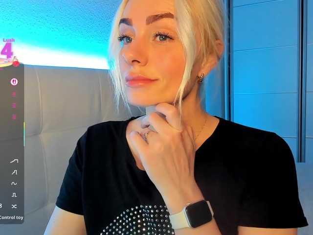 Dashulakiss1's BongaCams show and profile