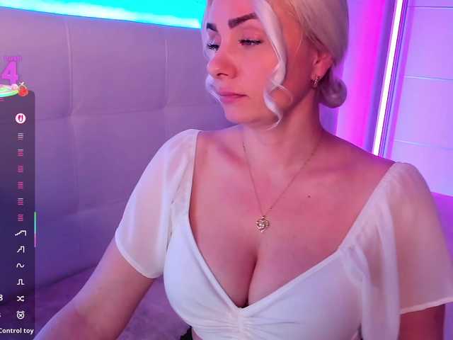 Dashulakiss1's BongaCams show and profile