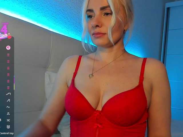 Dashulakiss1's BongaCams show and profile