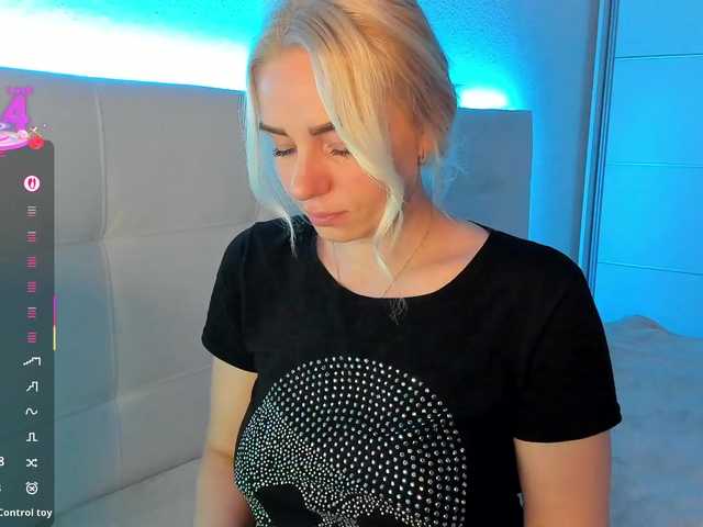 Dashulakiss1's BongaCams show and profile