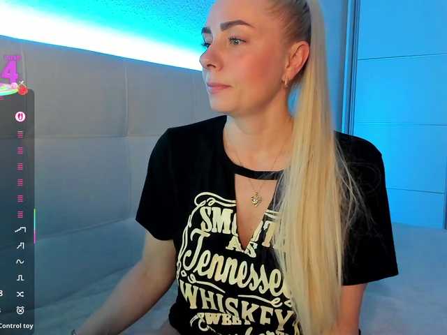 Dashulakiss1's BongaCams show and profile