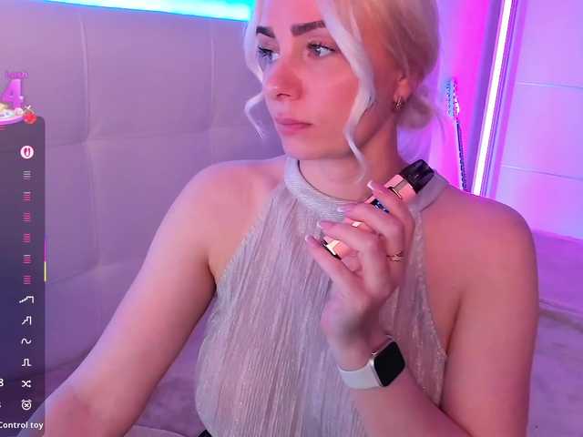 Dashulakiss1's BongaCams show and profile