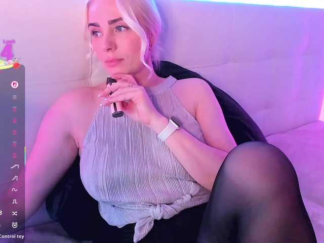 Dashulakiss1's BongaCams show and profile