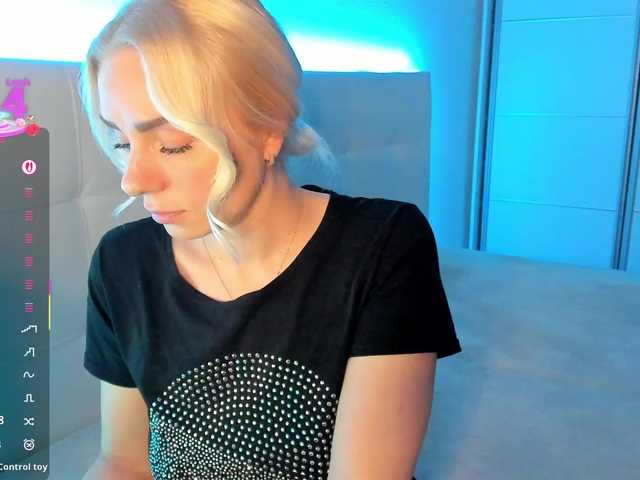 Dashulakiss1's BongaCams show and profile