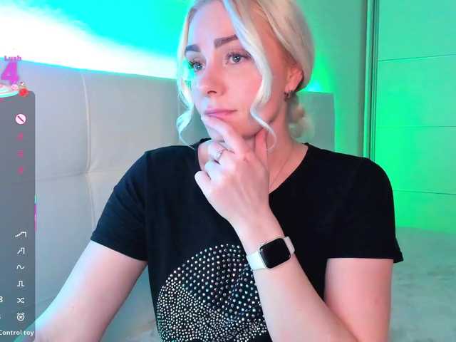 Dashulakiss1's BongaCams show and profile