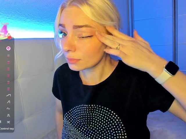 Dashulakiss1 from BongaCams