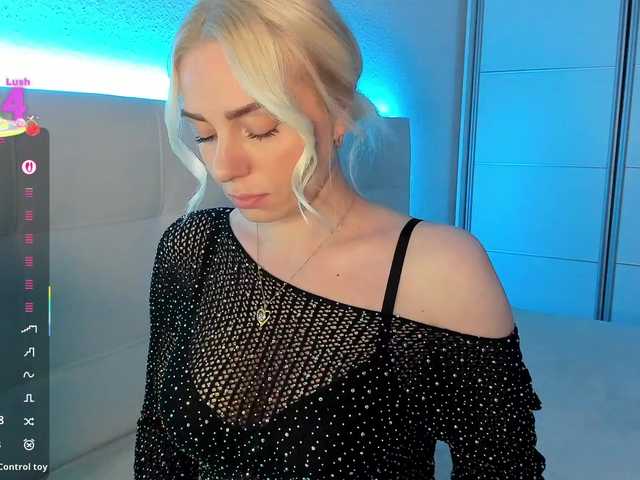 Dashulakiss1's BongaCams show and profile