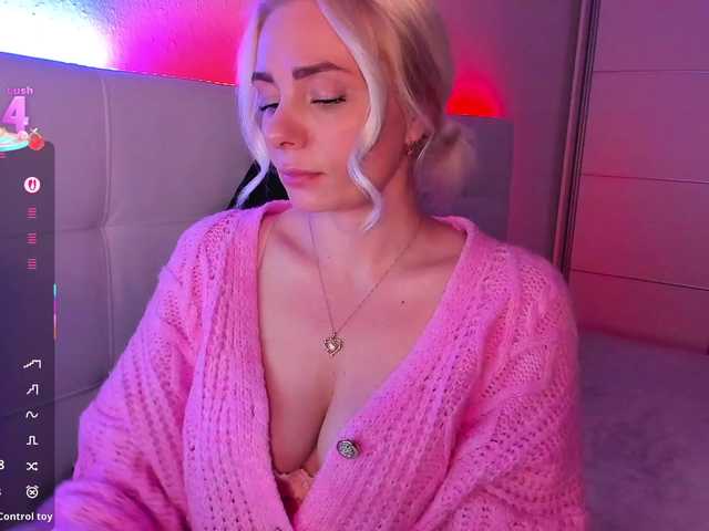 Dashulakiss1's BongaCams show and profile