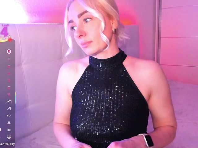 Dashulakiss1's BongaCams show and profile