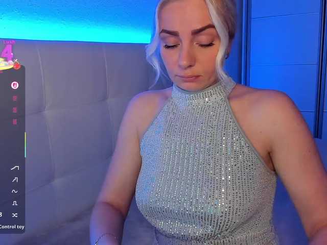 Dashulakiss1 live cam