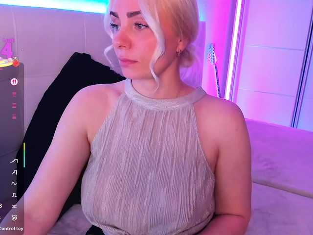 Dashulakiss1's BongaCams show and profile