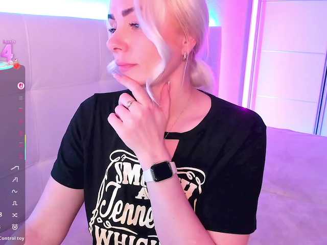 Dashulakiss1's BongaCams show and profile