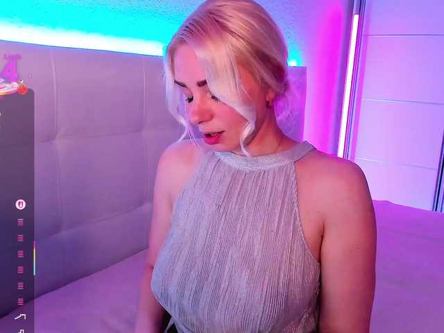 Dashulakiss1's BongaCams show and profile