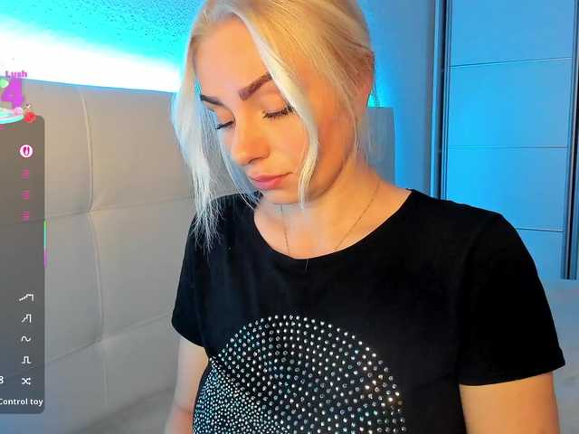 Dashulakiss1's BongaCams show and profile