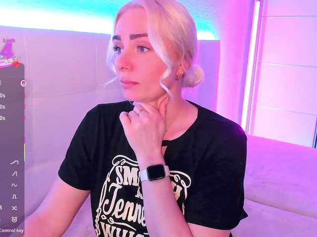 Dashulakiss1's BongaCams show and profile