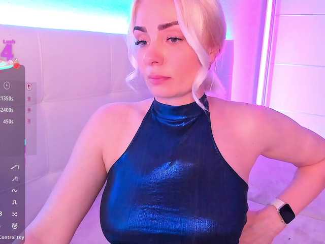 Dashulakiss1's BongaCams show and profile