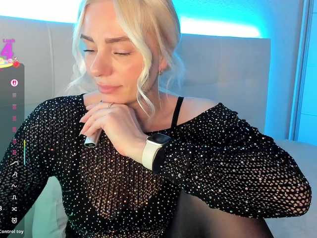 Dashulakiss1's BongaCams show and profile