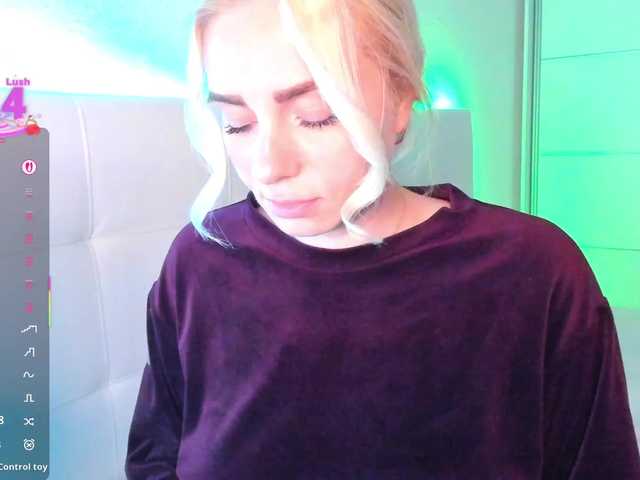 Dashulakiss1's BongaCams show and profile