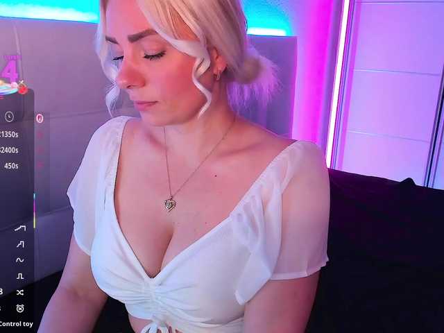 Dashulakiss1's BongaCams show and profile